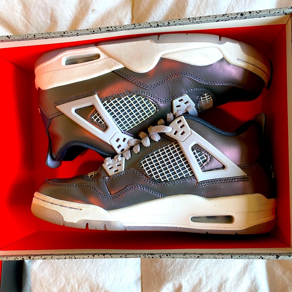 Jordan size 7Y